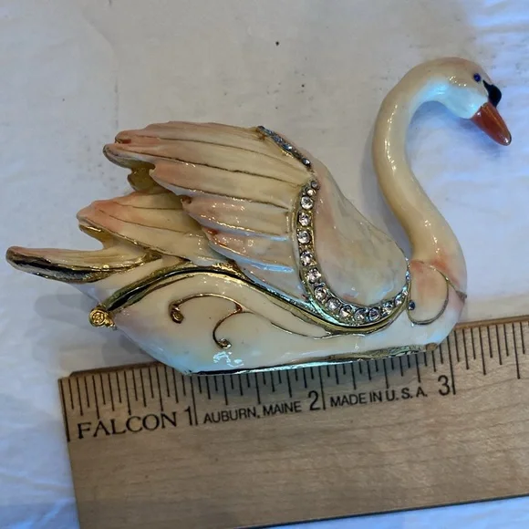 Vintage Enamel Swan Trinket Box - Picture 10 of 11